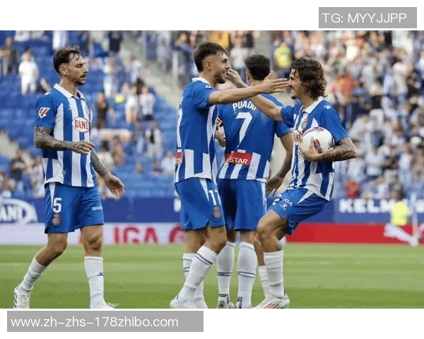 巴伦西亚主场迎战巴萨双方争夺西甲争冠关键战役